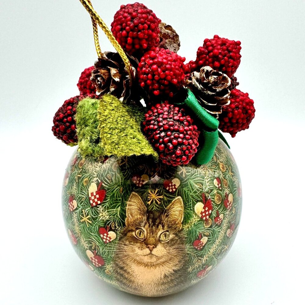 Vtg Enesco 90s Cat Ornament Paper Mache Christmas Holiday Decor Berries